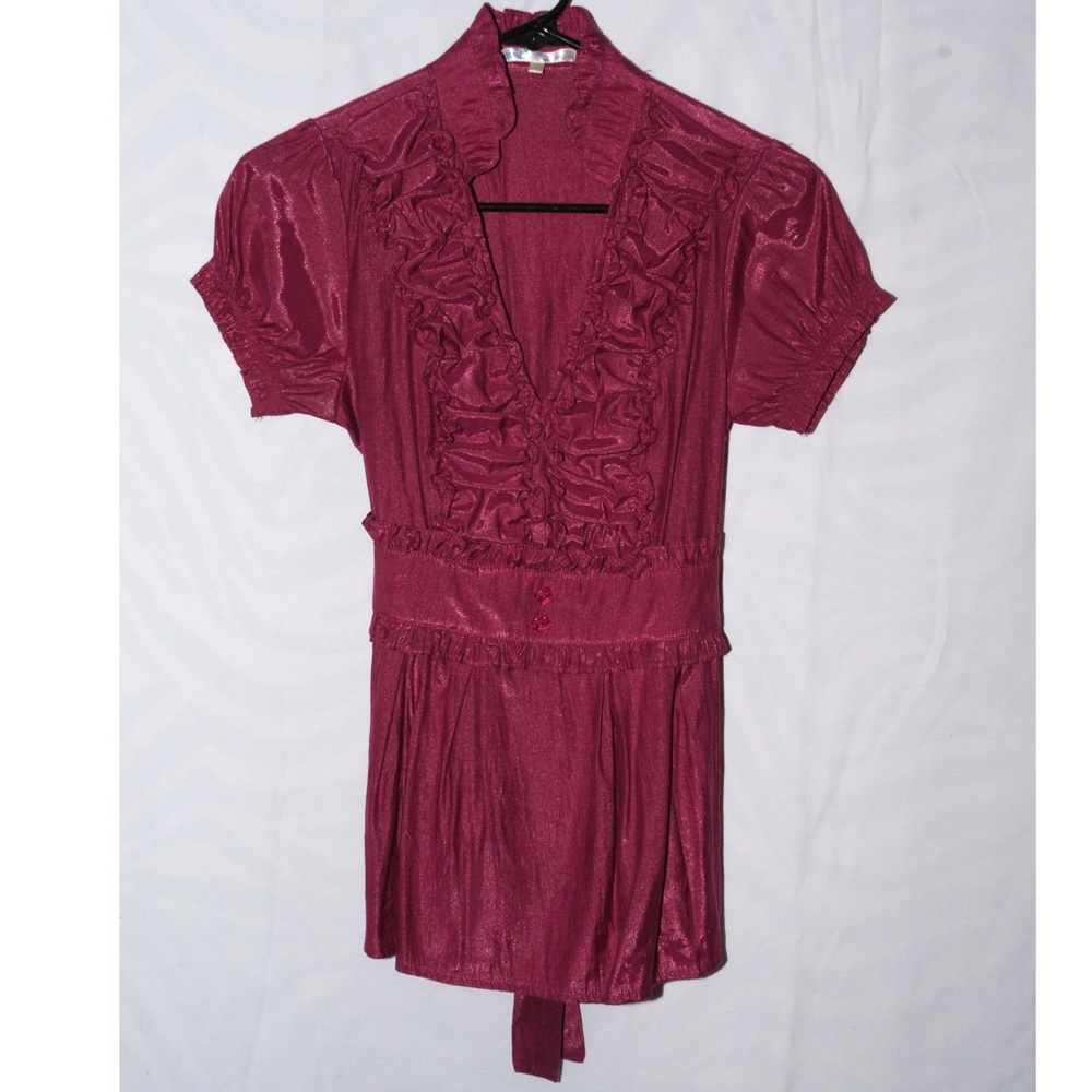 Shiny mauve ruffled shirt with button detail